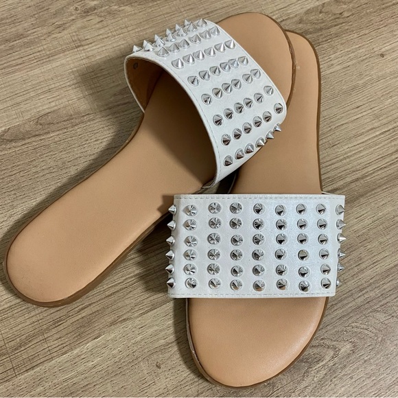 C&C California | Studded Slides - Picture 2 of 3